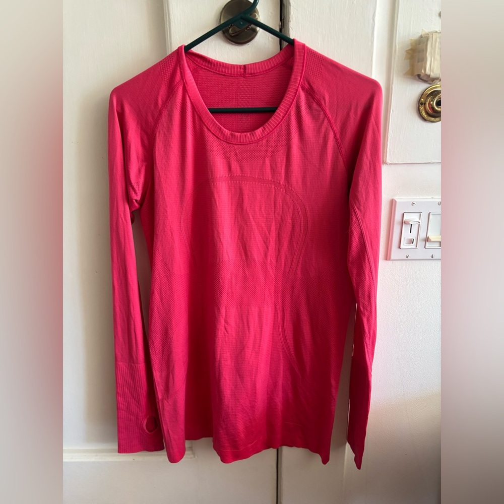 Lululemon Swiftly Tech Long-Sleeve Shirt 2.0 Waist Length - size 10